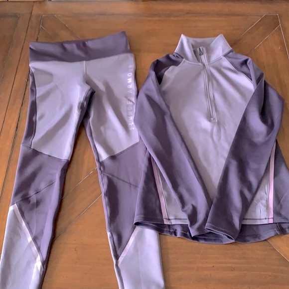 Under Armour Pants - Women’s Under Armour Tracksuit Medium Pants Small Top! Worn Once bundle
